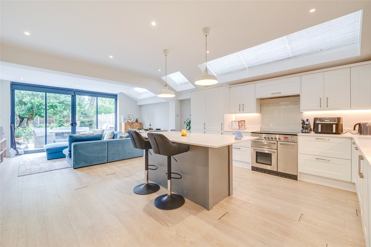 2 bedroom Flat, Niton Street, Bishops Park, SW6 - Let Agreed, Image 10