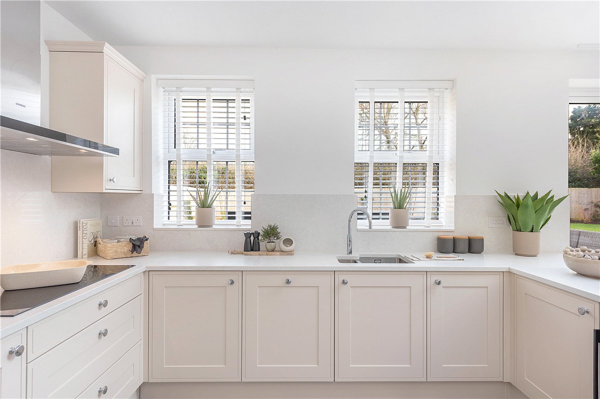 5 bedroom House, Oakfields, Preston, SG4 - Sold, Image 13