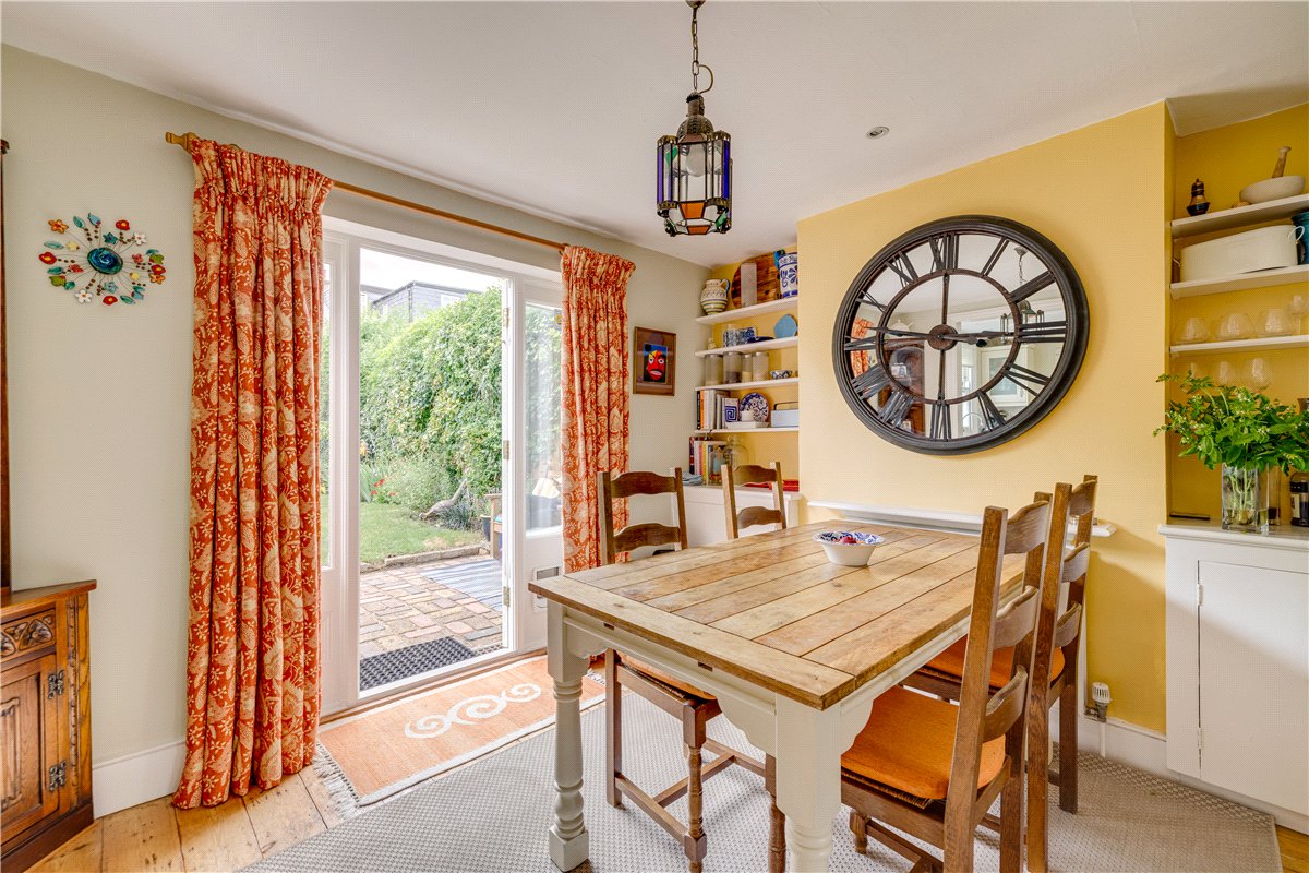 3 bedroom House, First Avenue, London, SW14 - Available, Image 3