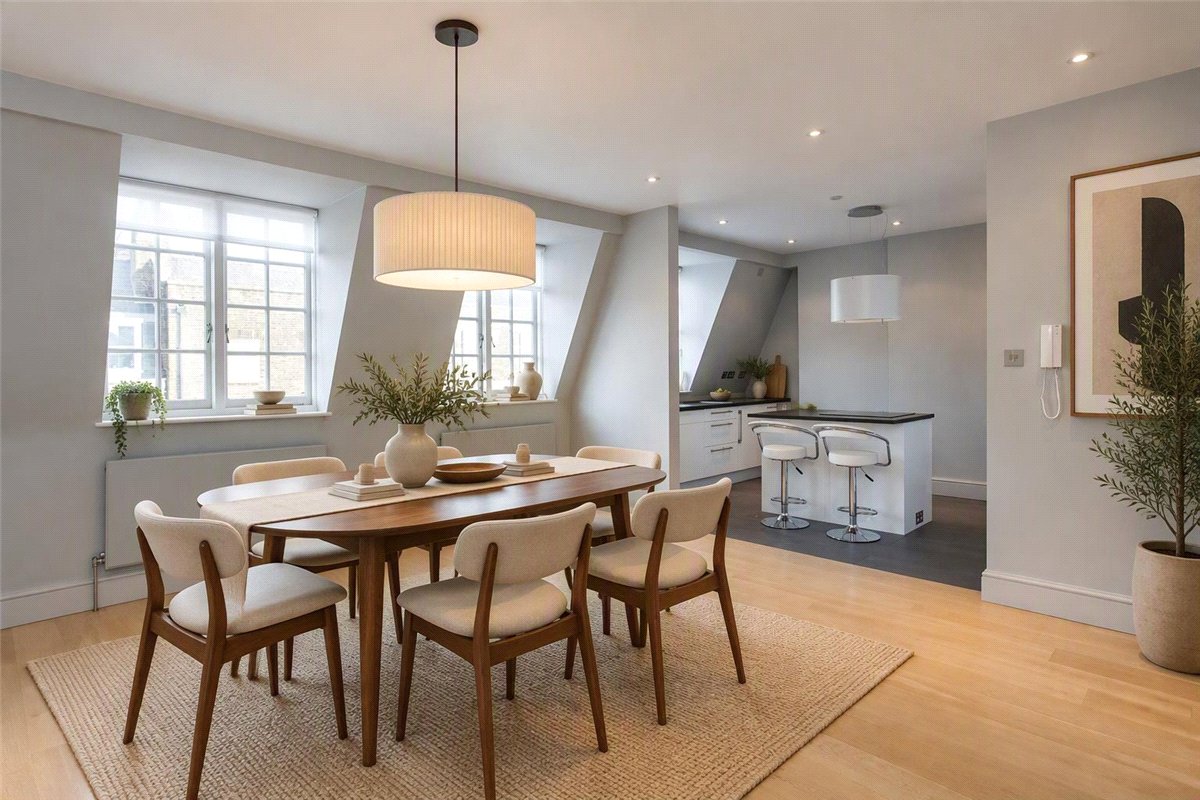 4 bedroom Flat, Harley Street, Marylebone, W1G - , Image 1
