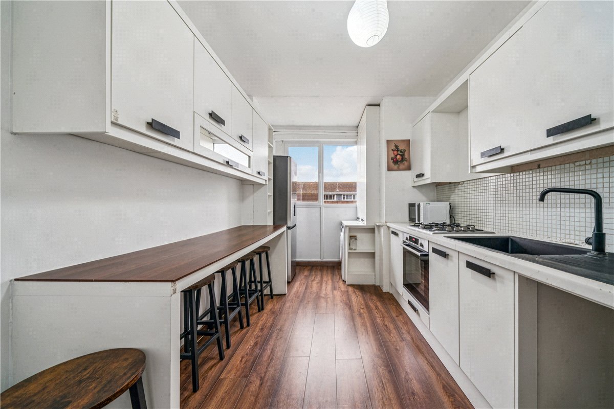 3 bedroom Flat, Iron Mill Road, London, SW18 - , Image 1