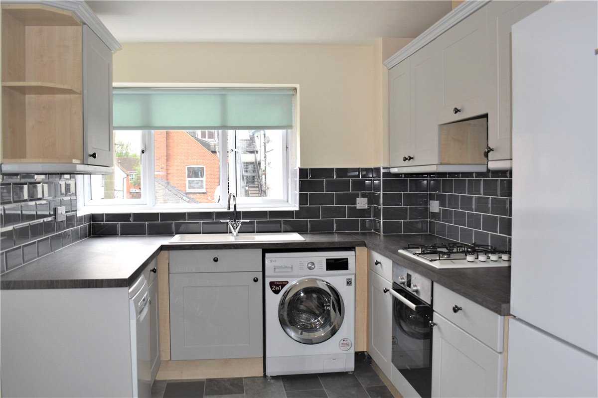 2 bedroom Flat, Oddfellows Road, Newbury, RG14 - Let Agreed, Image 1