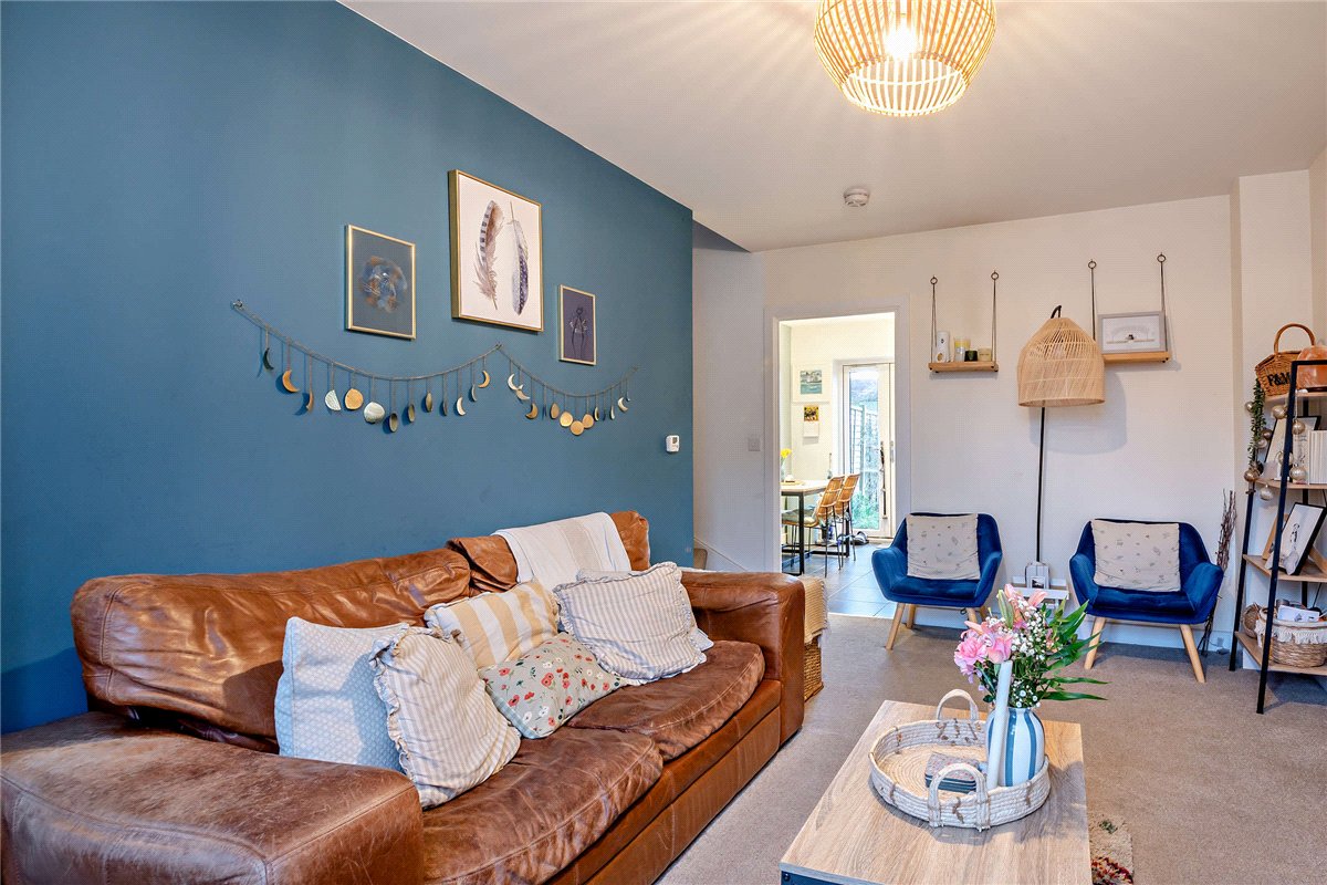 2 bedroom House, Greenacre Place, Newbury, RG14 - Sold STC, Image 3
