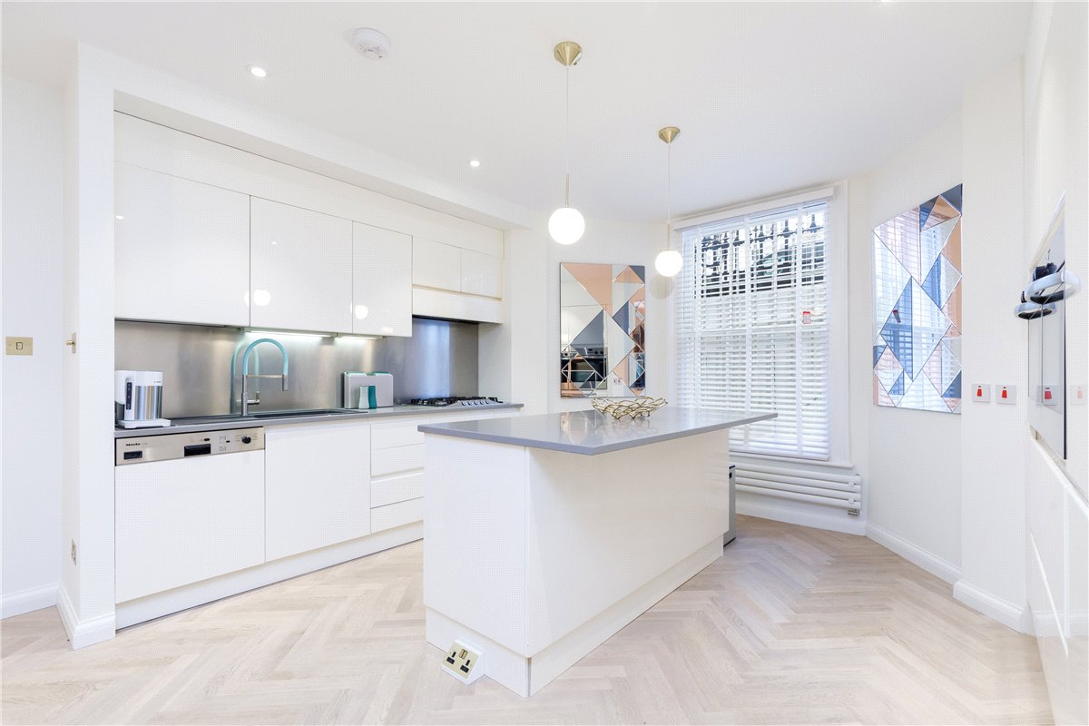3 bedroom Maisonette, Cornwall Gardens, South Kensington, SW7 - Available, Image 29