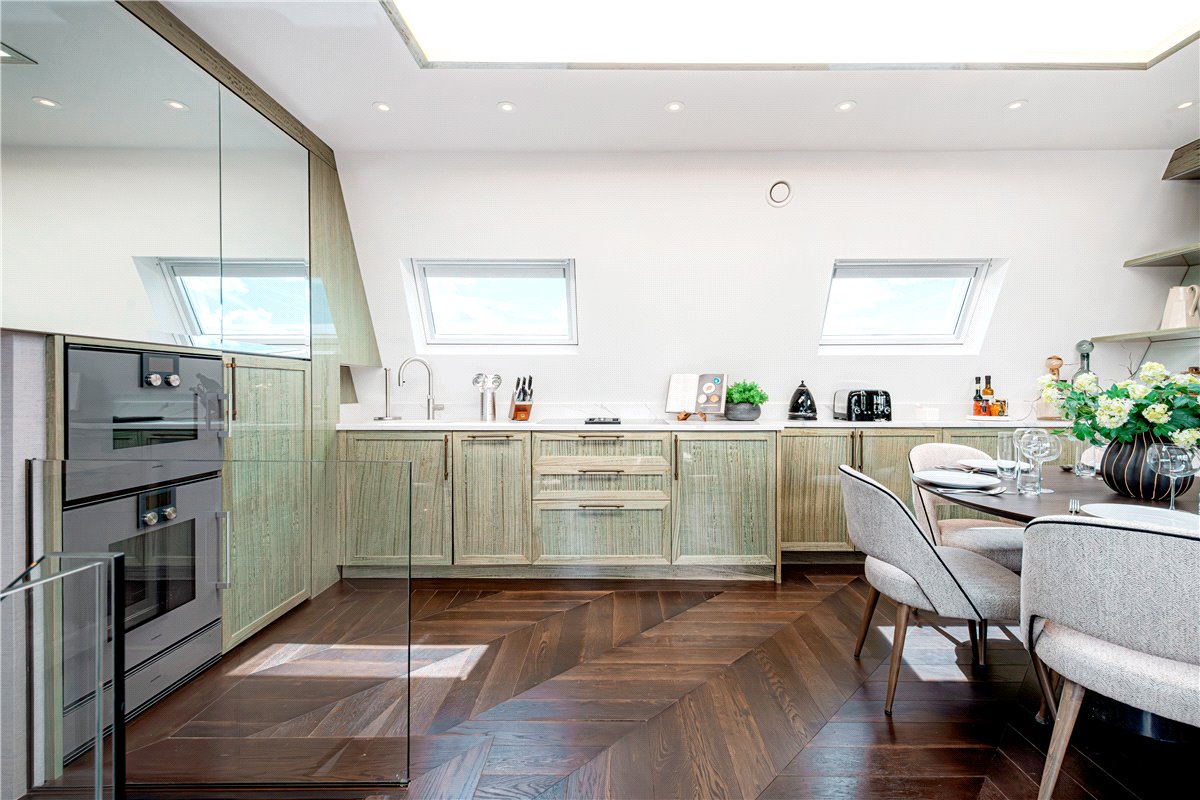 3 bedroom Flat, Prince of Wales Terrace, London, W8 - Available, Image 1