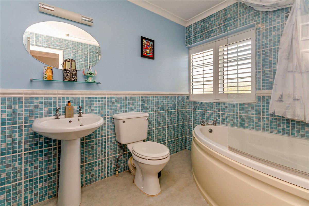 4 bedroom House, Normay Rise, Newbury, RG14 - Available, Image 13