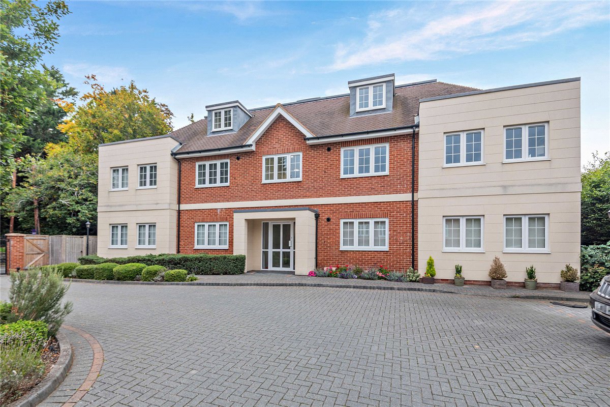 2 bedroom Flat, The Dolmans, Shaw, RG14 - Sold STC, Image 18