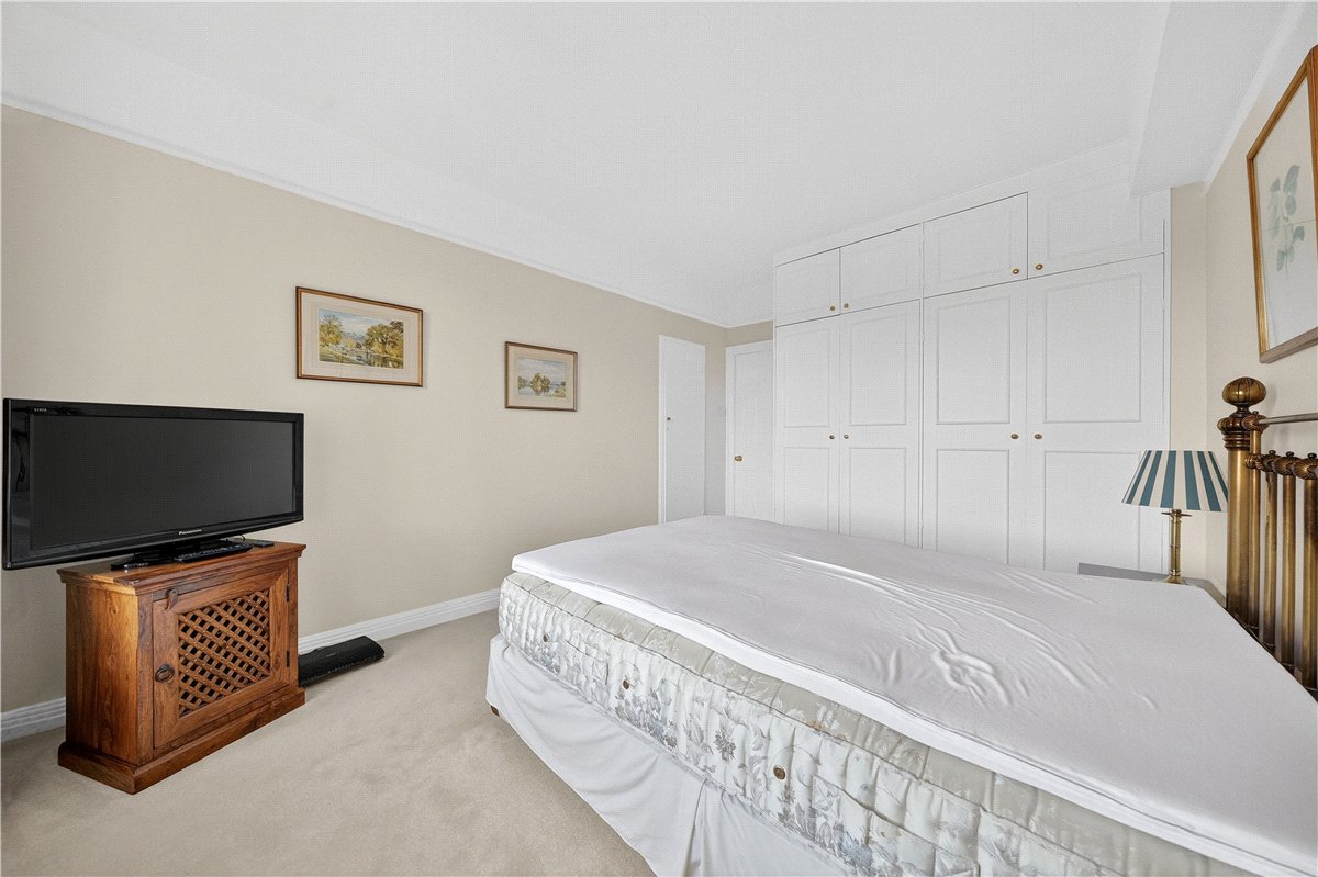 2 bedroom Flat, York House, 1 Turks Row, SW3 - Available, Image 5