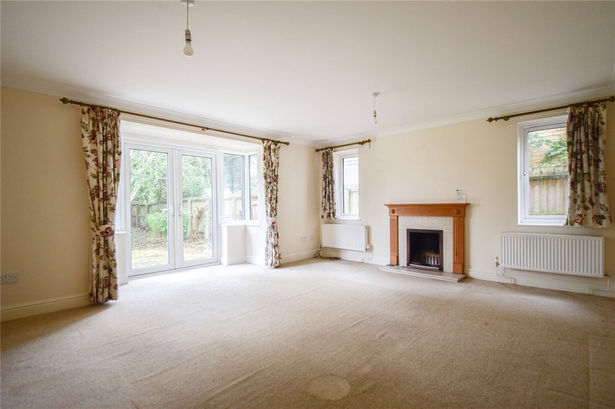 4 bedroom House, Stocks Lane, Gamlingay, SG19 - Available, Image 2