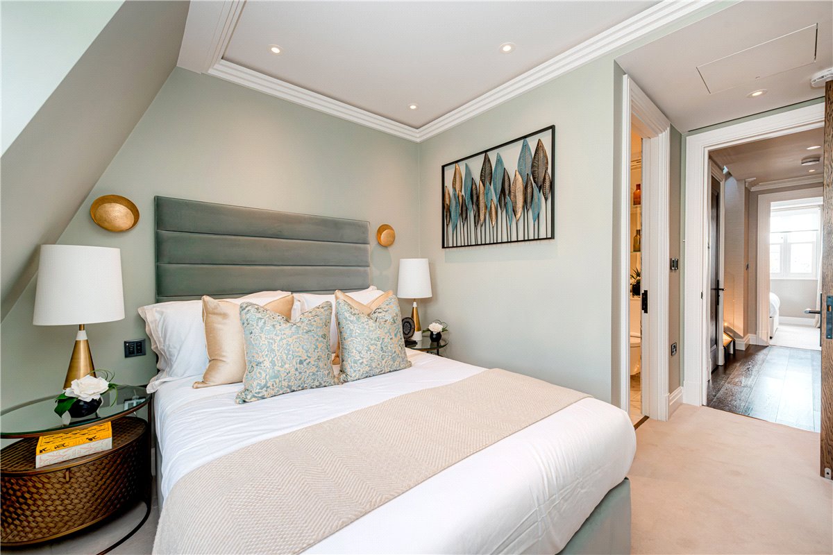 3 bedroom Flat, Prince of Wales Terrace, London, W8 - Available, Image 17