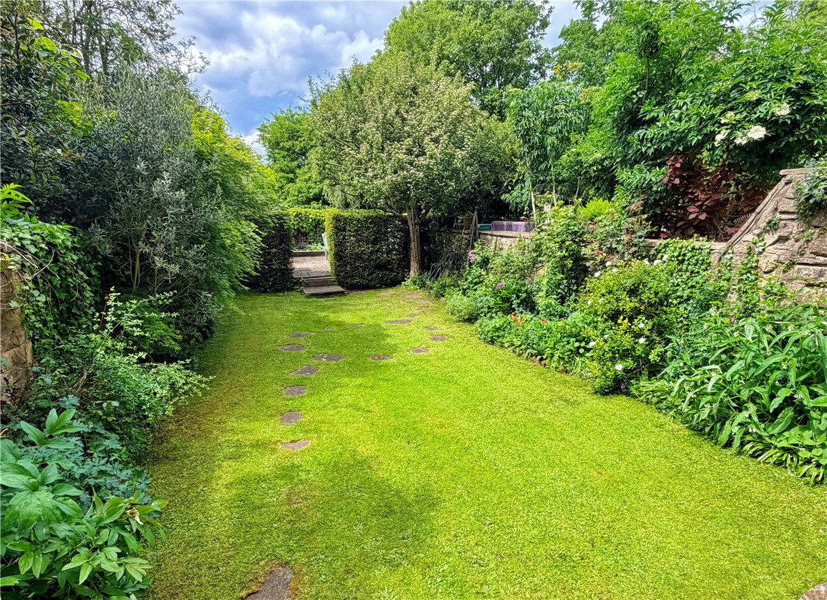 3 bedroom Maisonette, Queens Parade, Bath, BA1 - Available, Image 3