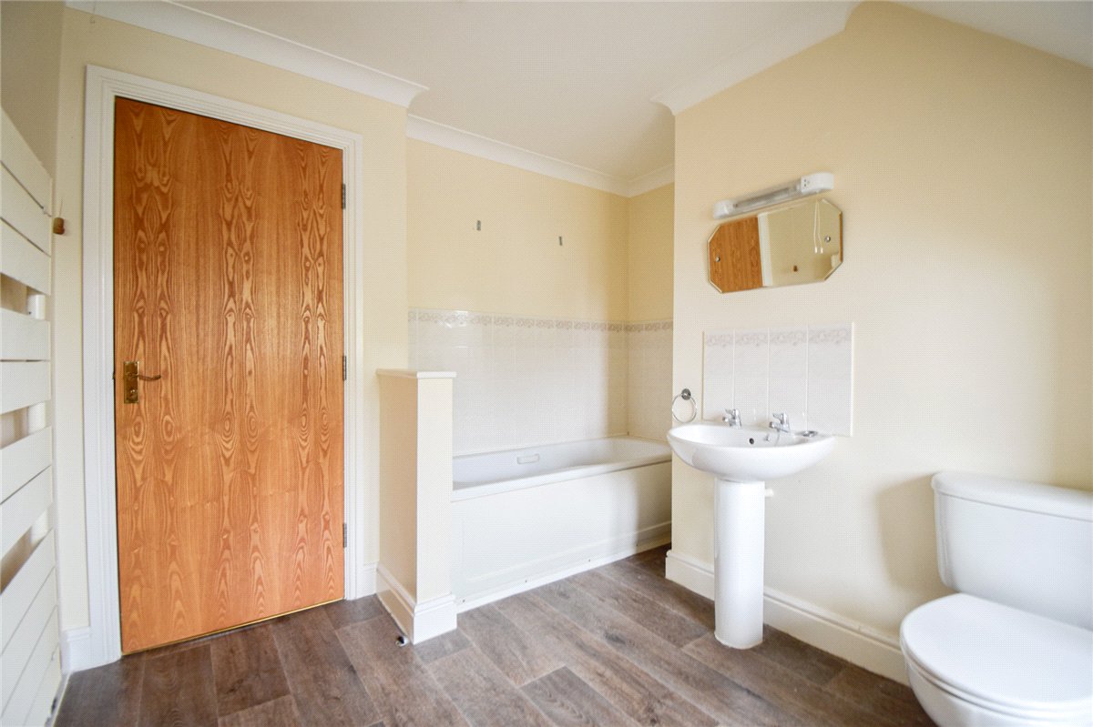 4 bedroom House, Stocks Lane, Gamlingay, SG19 - Available, Image 10