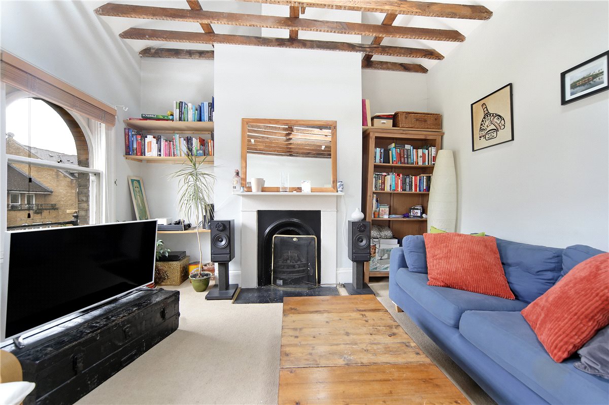 2 bedroom Flat, St. James's Drive, London, SW17 - Available, Image 5