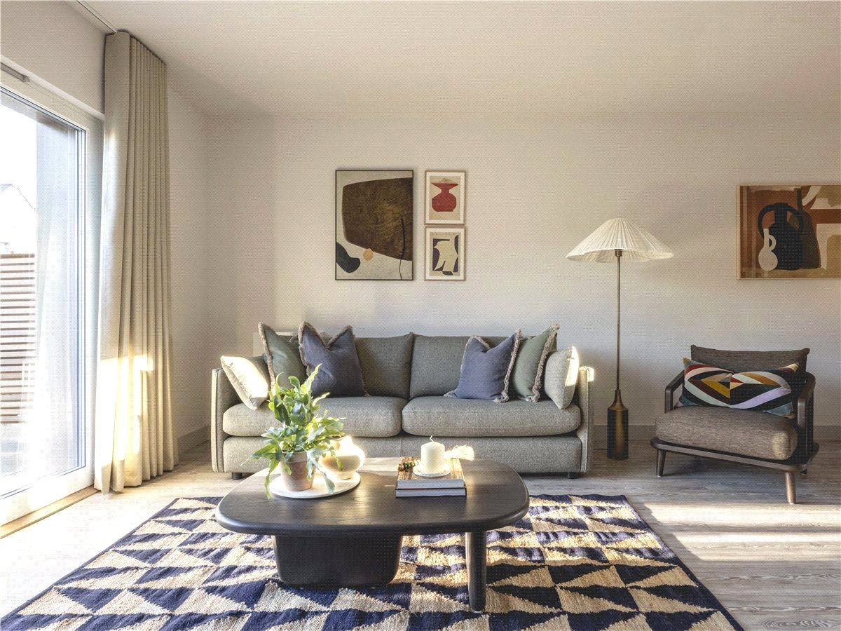 3 bedroom House, Ayrton Avenue, Cambridge, CB3 - Available