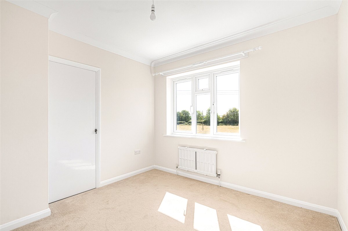 4 bedroom House, Kings Lane, South Heath, HP16 - Available, Image 10