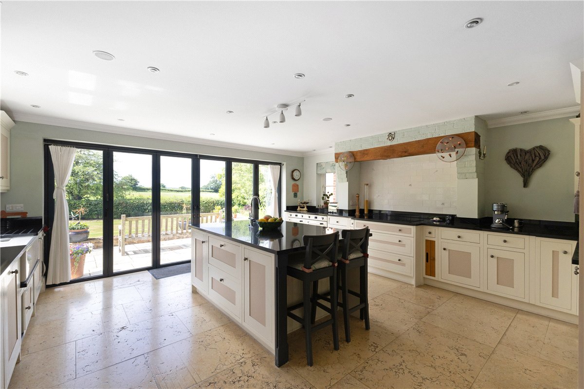 5 bedroom House, Green Gate Road, Wedhampton, SN10 - Available, Image 4