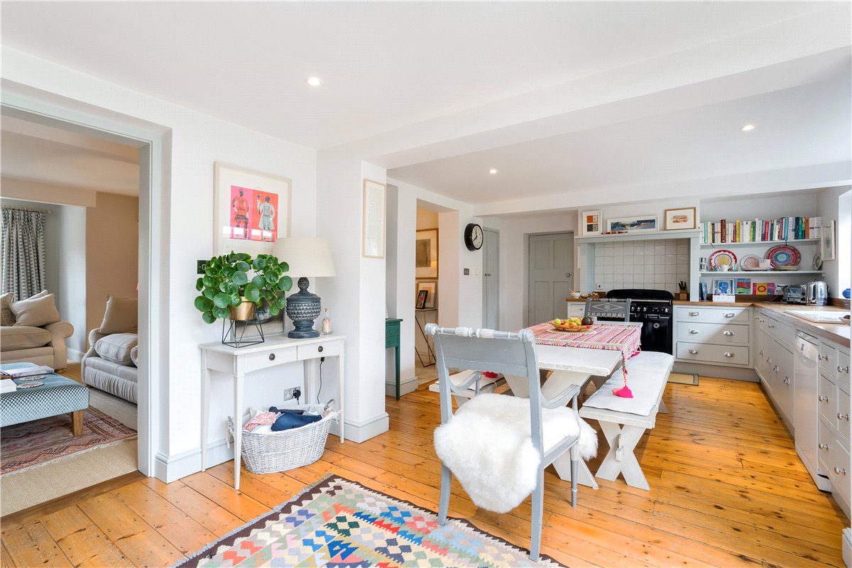 3 bedroom House, St. Johns Close, Marlborough, SN8 - Sold STC, Image 17