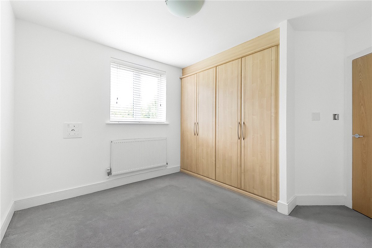 2 bedroom Flat, Pavilion Square, London, SW17 - Available, Image 12
