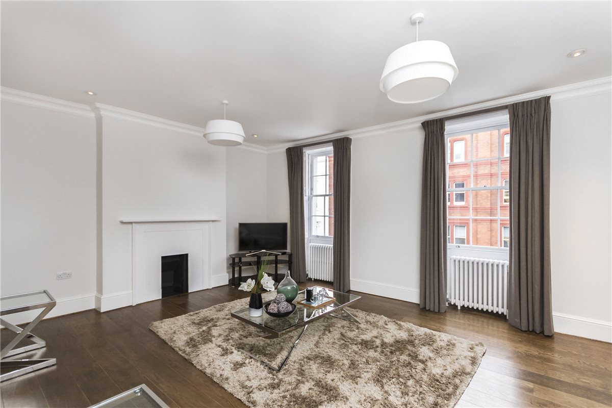2 bedroom Maisonette, Manchester Street, Marylebone, W1U - Available