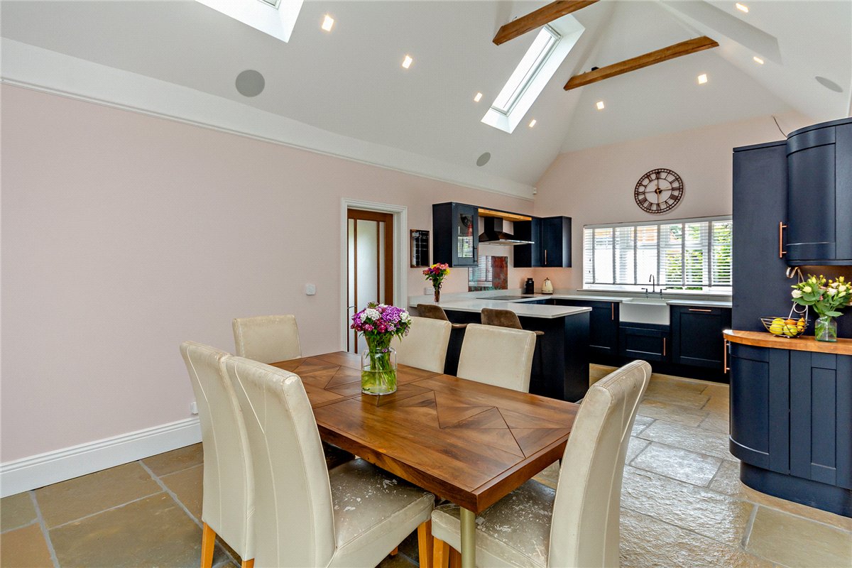 4 bedroom House, Battery End, Newbury, RG14 - Available, Image 11