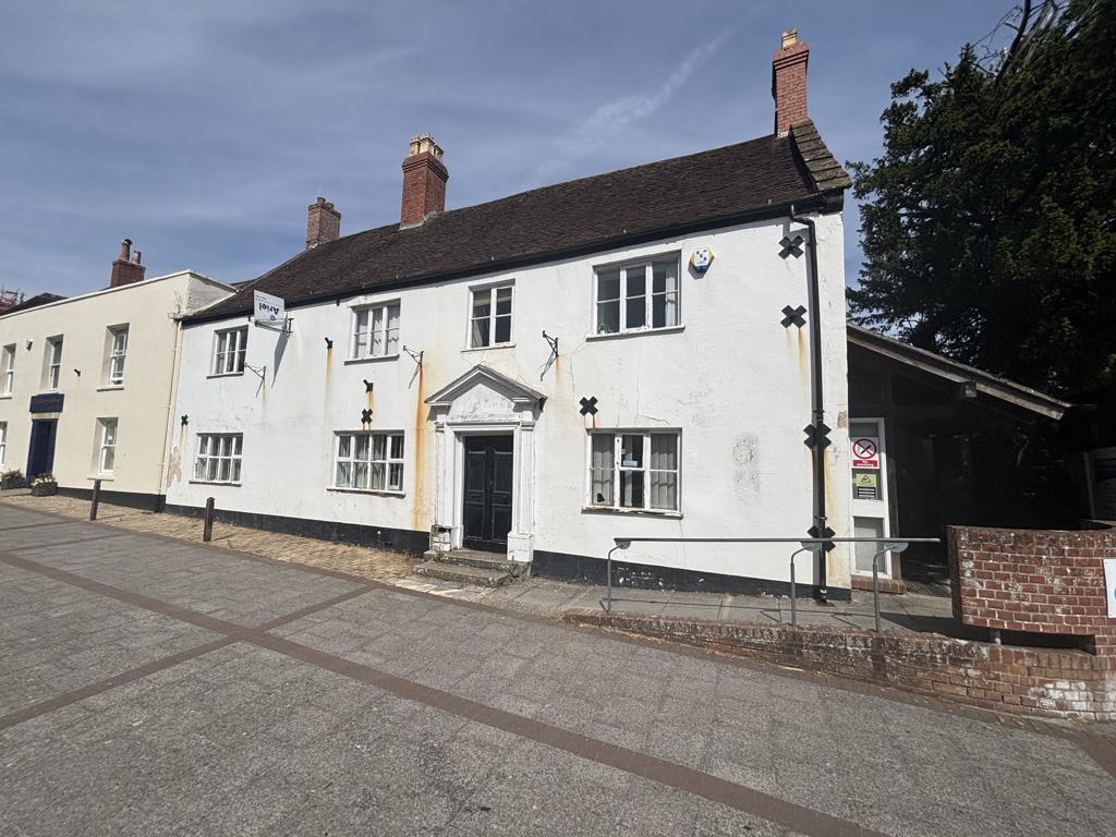 0 , 59 Fore Street, Chard, TA20 - Available