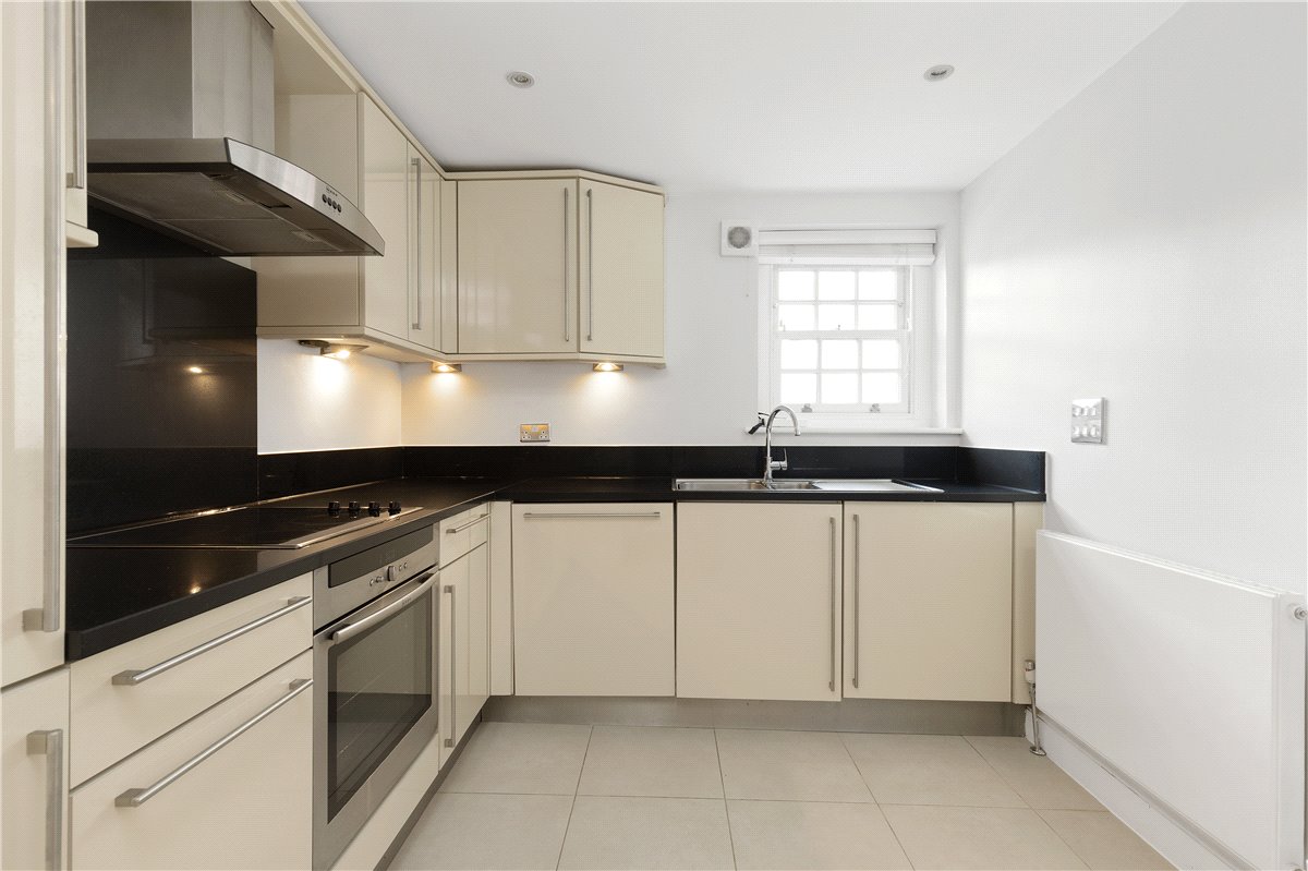 2 bedroom Flat, Seymour Place, Marylebone, W1H - Available, Image 2