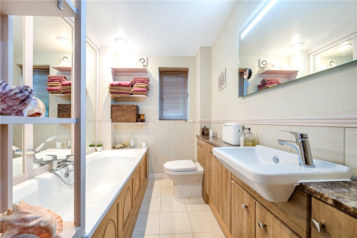 4 Bedroom Single Family Home/House's Image 12