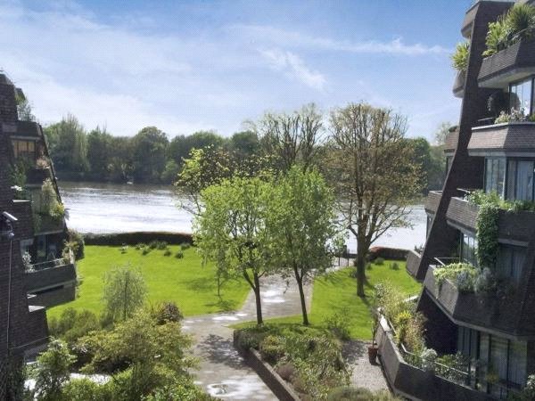 2 bedroom Flat, Alder Lodge, 73 Stevenage Road, SW6 - Sold