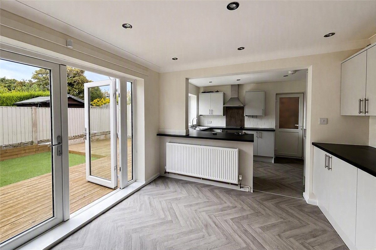 3 bedroom House, Lowgates, Staveley, S43 - Available, Image 2