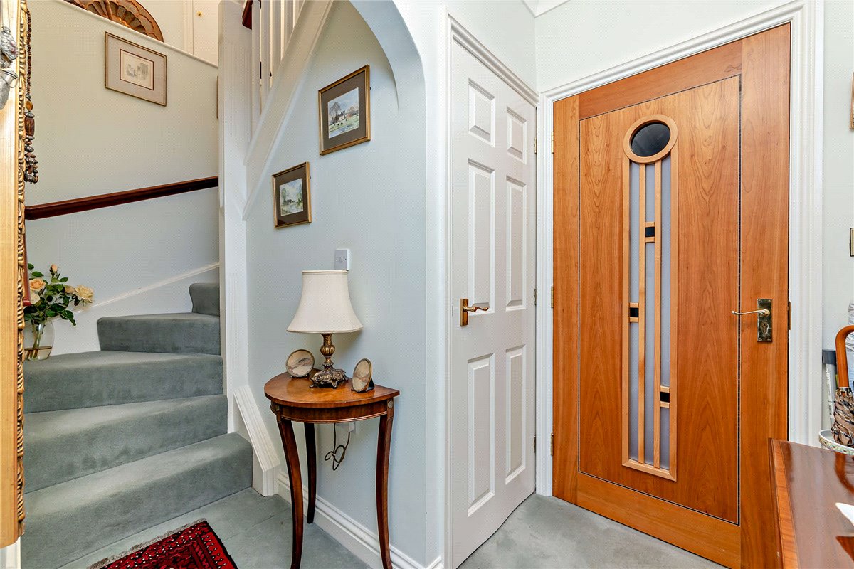 3 bedroom Flat, Woodridge, Newbury, RG14 - Available, Image 4