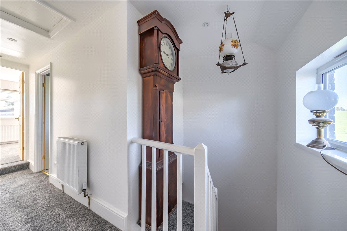 2 bedroom Cottage, Broad Street, Beechingstoke, SN9 - Available, Image 2
