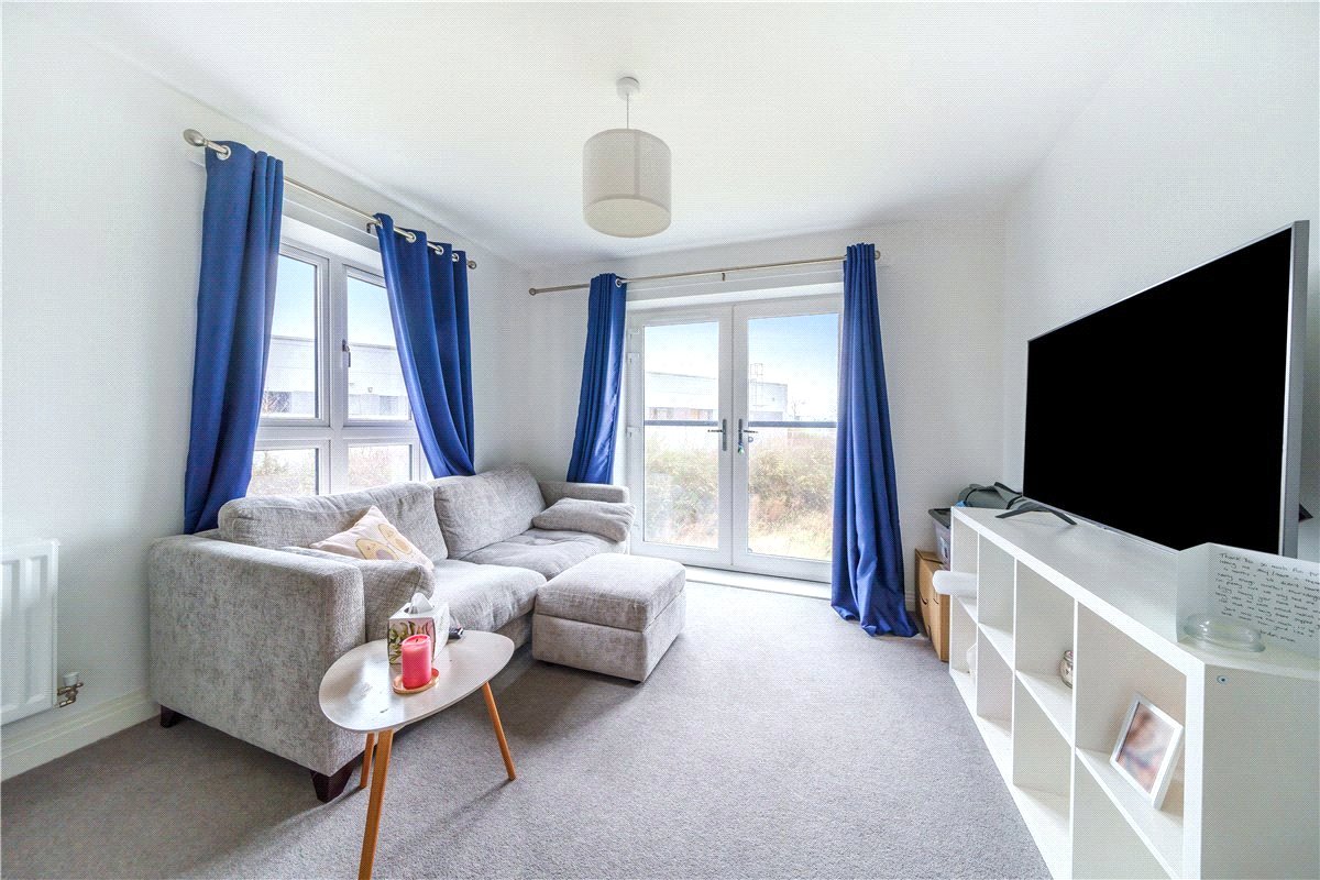 2 bedroom Flat, Scott Court, Glebe Farm, MK17 - Let Agreed, Image 3