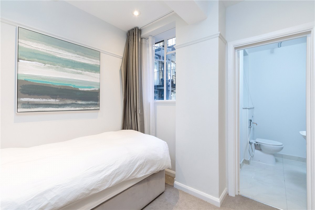 3 bedroom Flat, Seymour Place, Marylebone, W1H - Available, Image 6