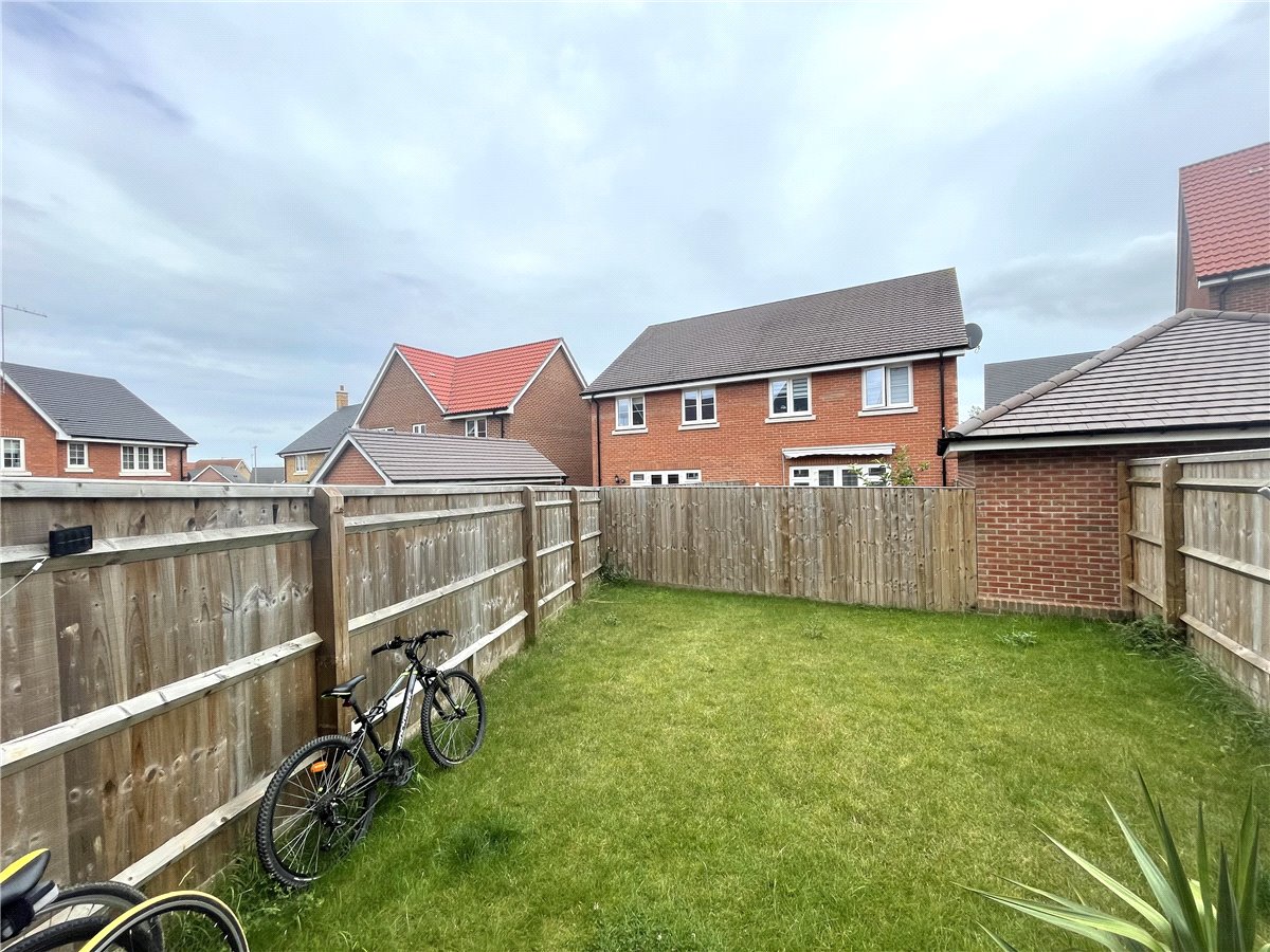 2 bedroom House, Merevale Close, Daventry, NN11 - , Image 4