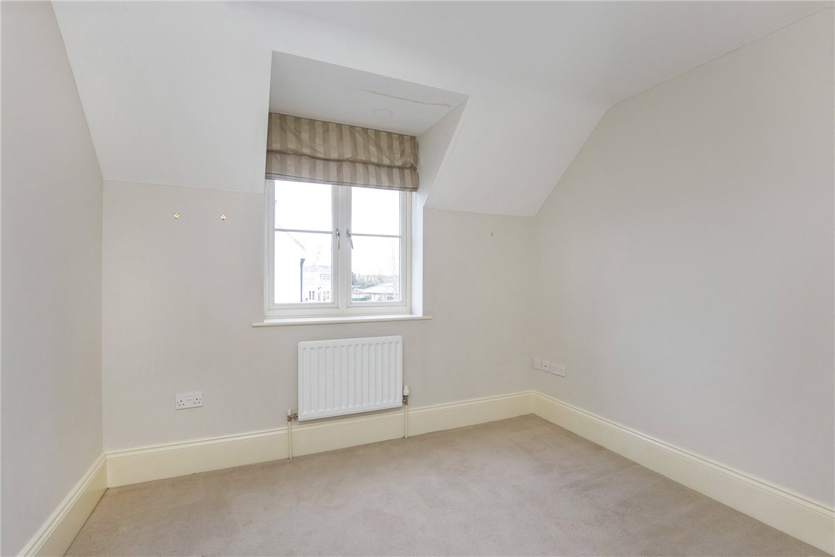 4 bedroom House, The Square, Dringhouses, YO24 - , Image 9
