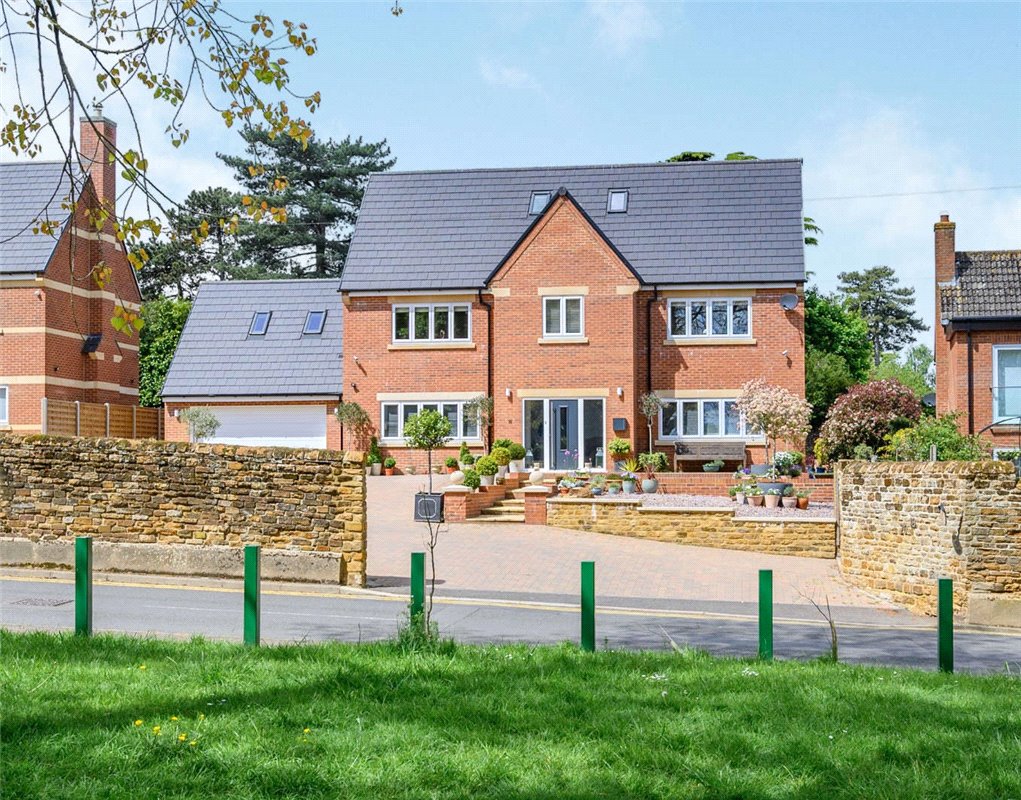 4 bedroom House, Dallington Park Road, Dallington, NN5 - Sold