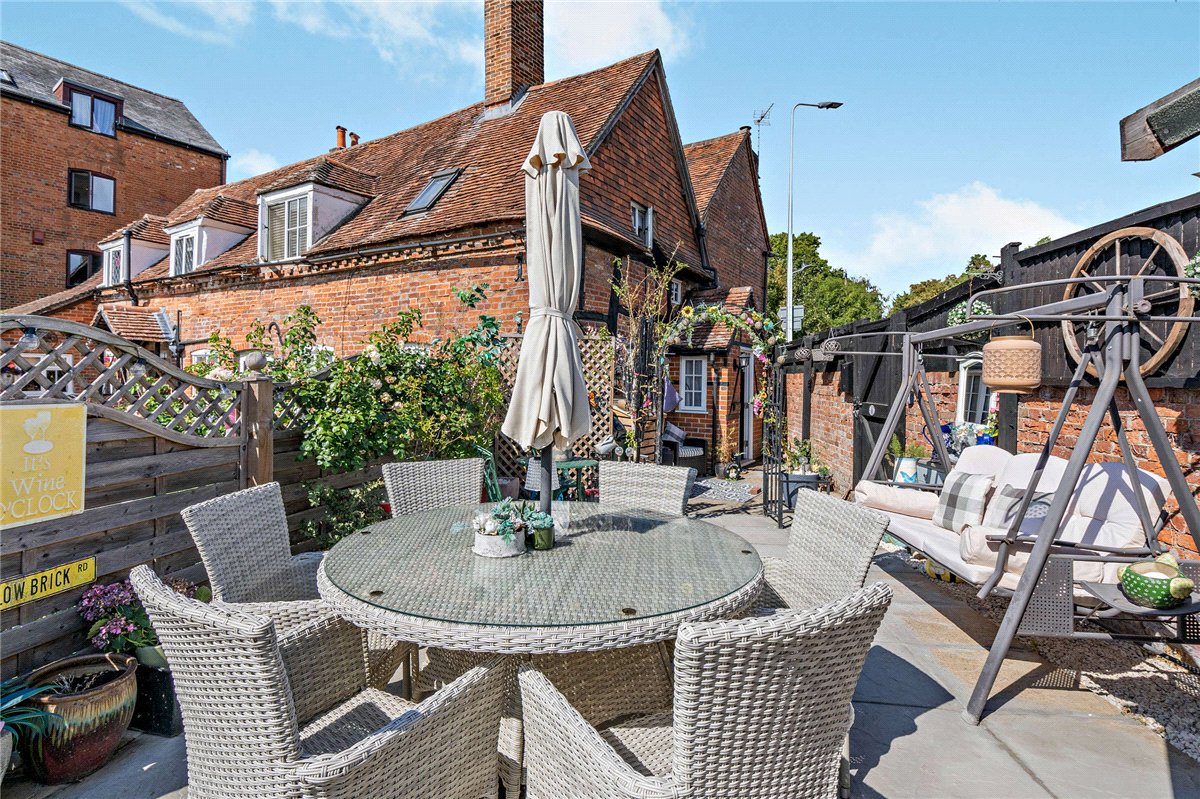 2 bedroom House, Church Road, Shaw, RG14 - Available, Image 13