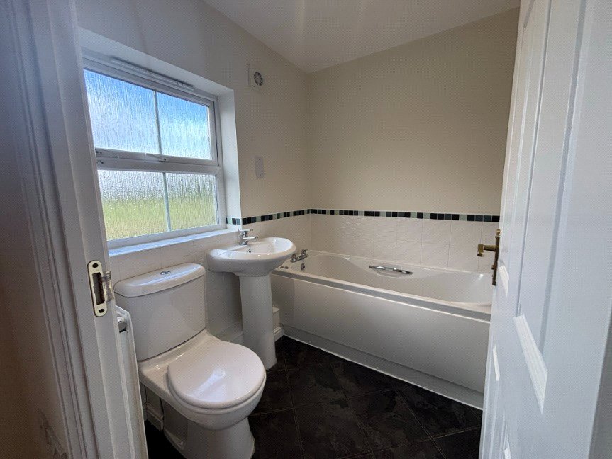 5 bedroom House, Sandwath Drive, Church Fenton, LS24 - Available, Image 7