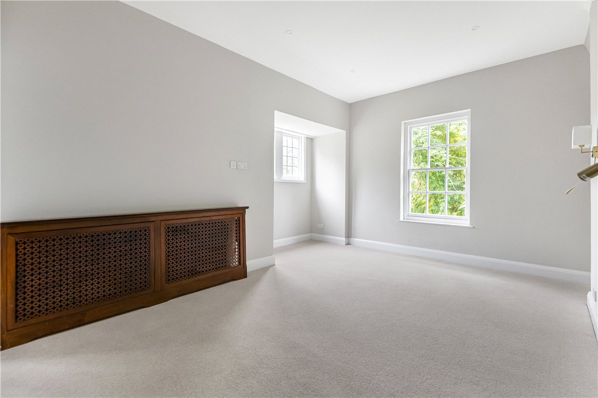 7 bedroom House, Breakspear Road South, Ickenham, UB10 - Available, Image 27
