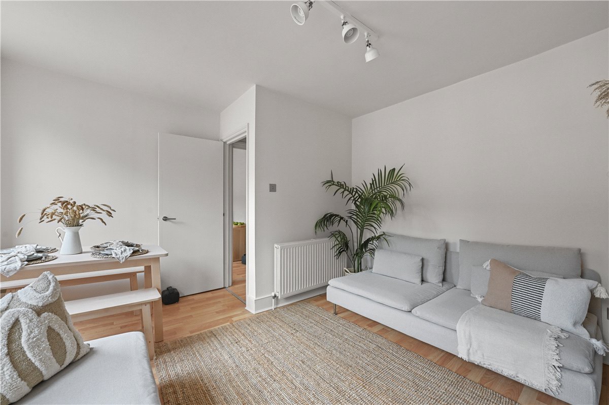 2 bedroom Flat, Nottingham Place, Marylebone, W1U - Available, Image 6
