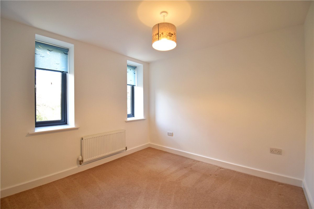 3 bedroom House, Swallow Gardens, Chesterton, CB4 - , Image 8