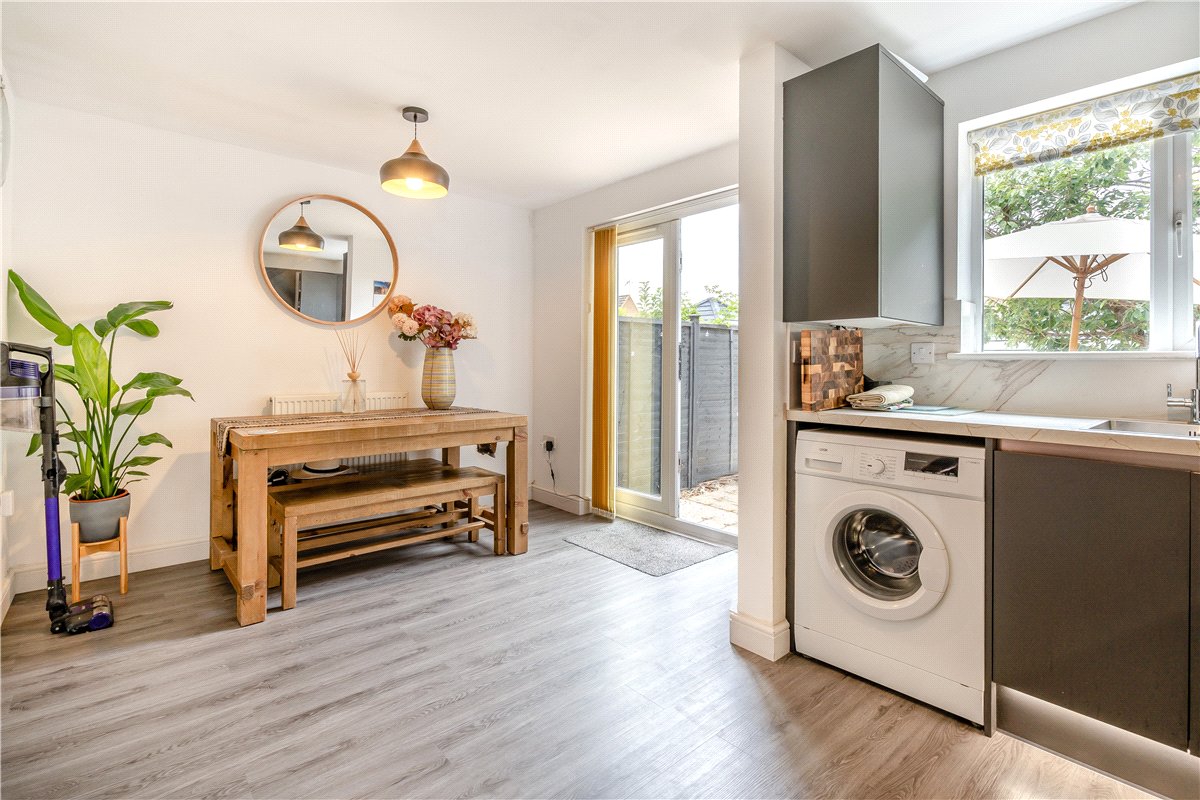 3 bedroom House, Mandarin Drive, Newbury, RG14 - Available, Image 10