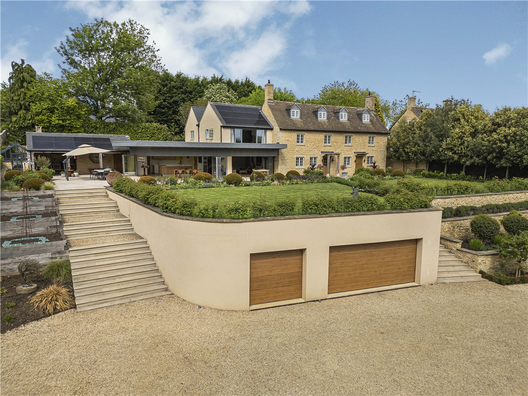 4 bedroom House, Mill End, Chadlington, OX7 - Sold