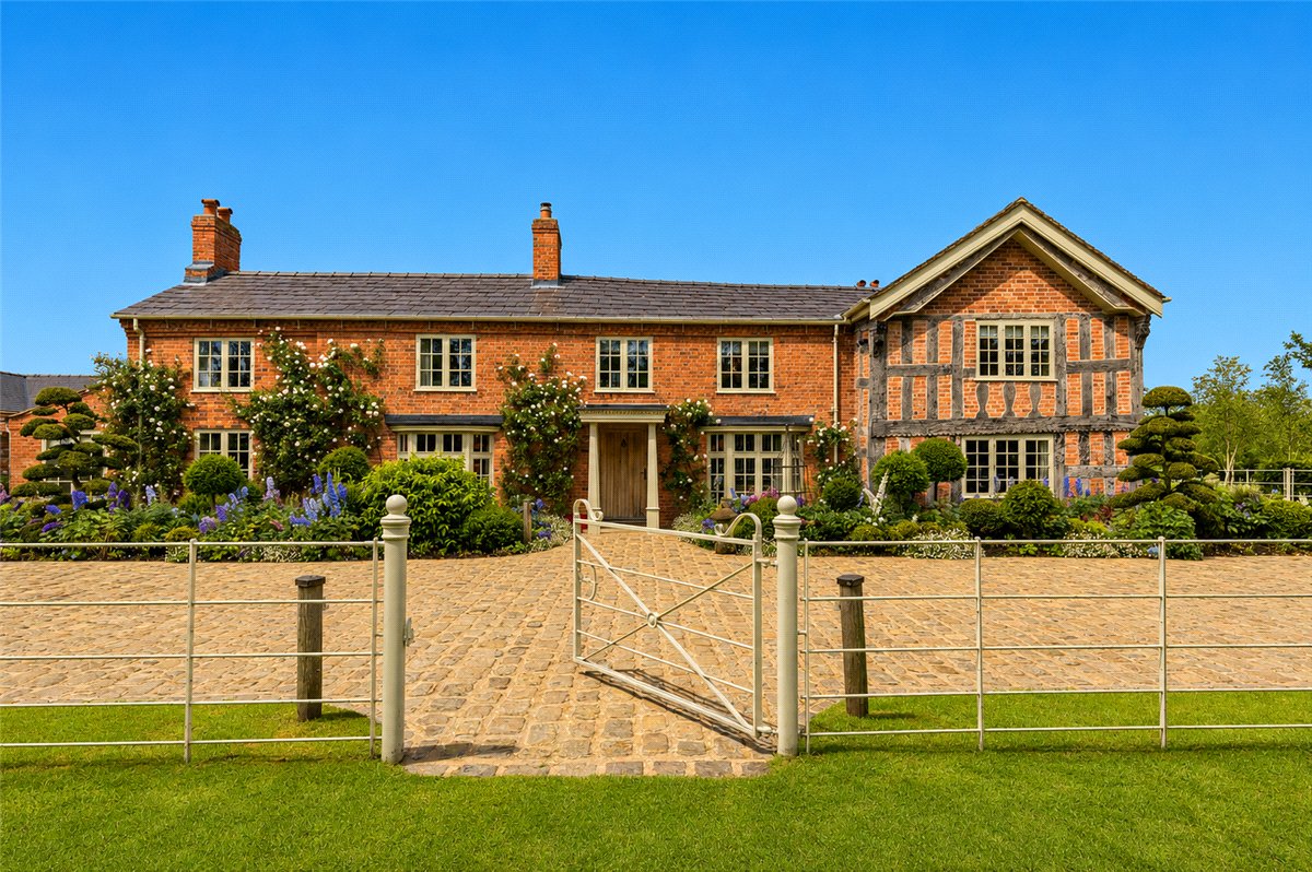 6 bedroom House, Faddiley, Nantwich, CW5 - Available