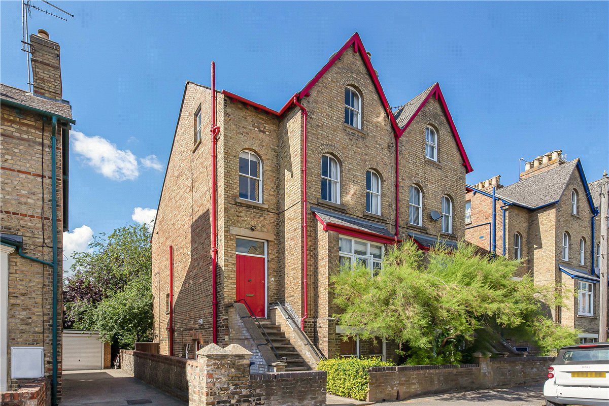 2 bedroom Flat, Walton Crescent, Oxford, OX1 - Let Agreed