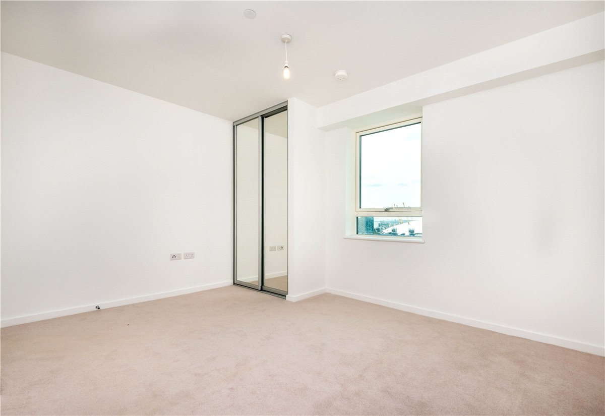 2 bedroom Flat, Heartwell Avenue, London, E16 - Let Agreed, Image 12