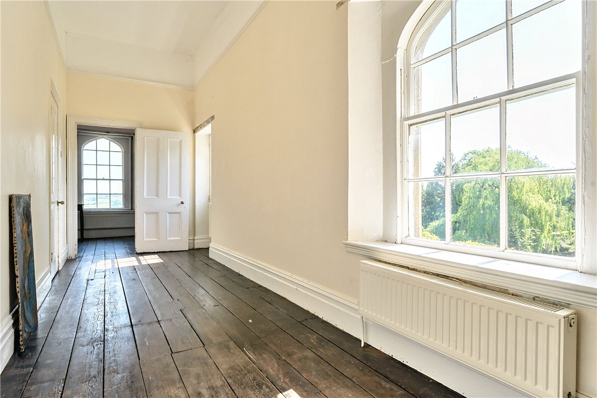 4 bedroom House, Kingsdown, Corsham, SN13 - Available, Image 2