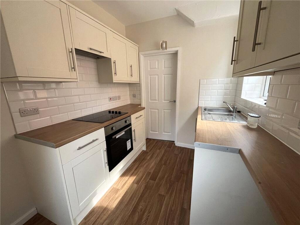 3 bedroom House, Doncaster Road, Mexborough, S64 - Available, Image 1