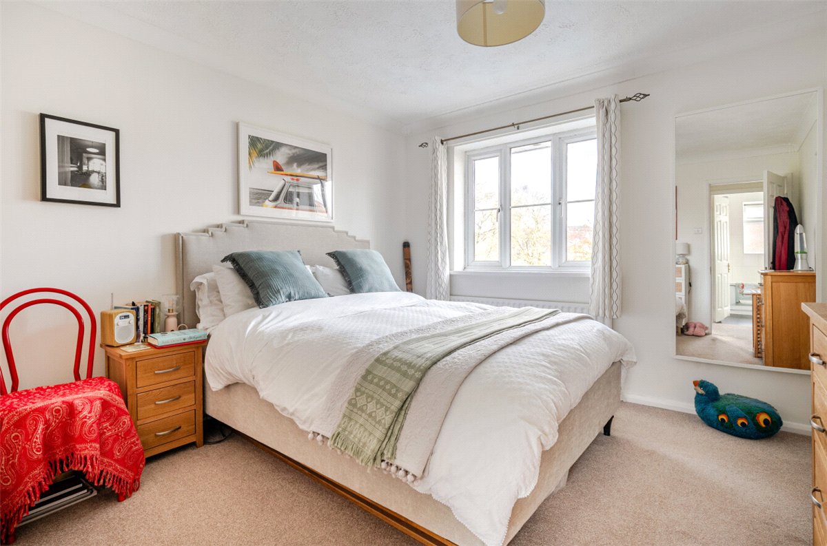 2 bedroom House, Macneice Drive, Marlborough, SN8 - Sold STC, Image 5