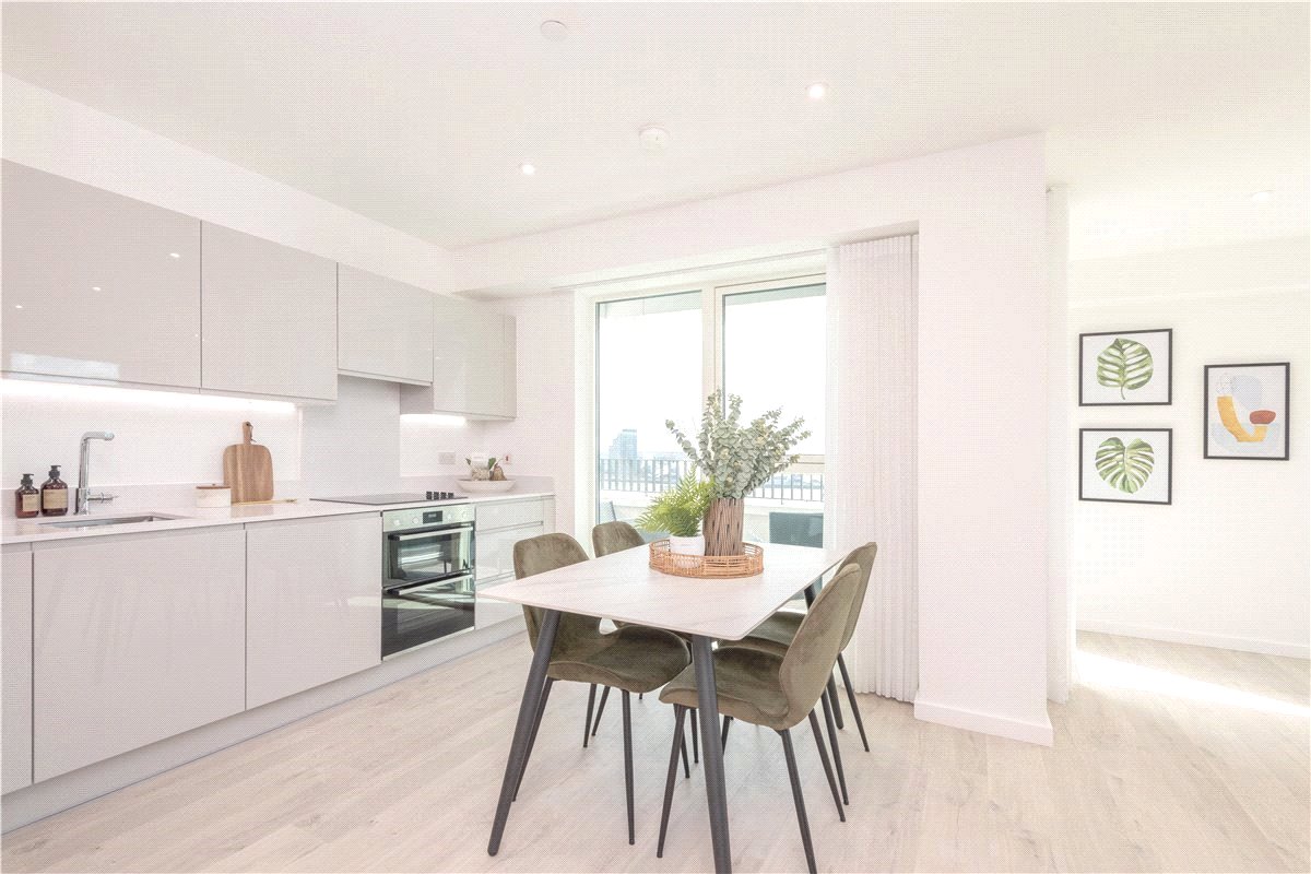 3 bedroom Flat, Heartwell Avenue, London, E16 - Let Agreed, Image 7